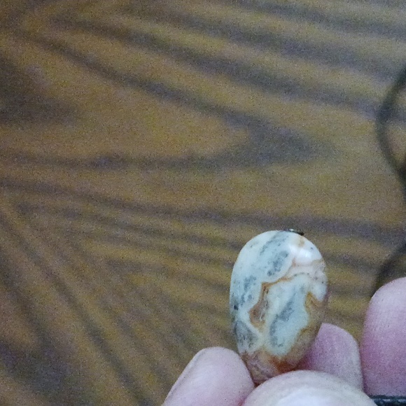 Never worn Womans stone three tier necklace - Picture 11 of 13